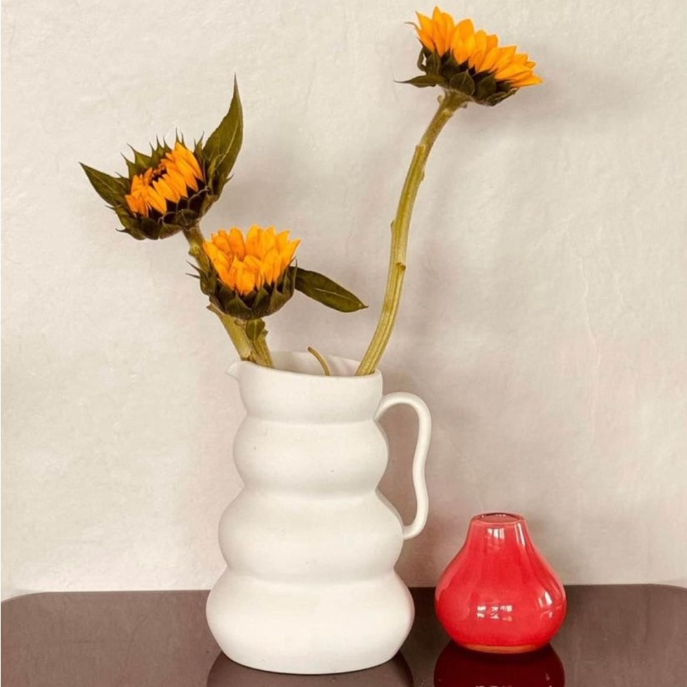 NIB Modern Wavy Ceramic Vase